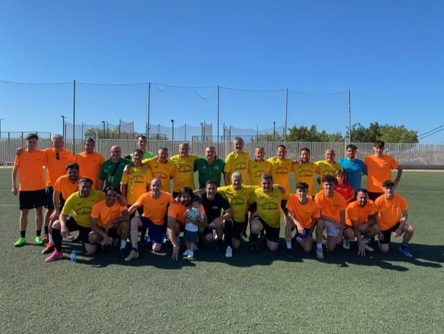 La gran familia del fútbol en el Memorial Félix Crespo.