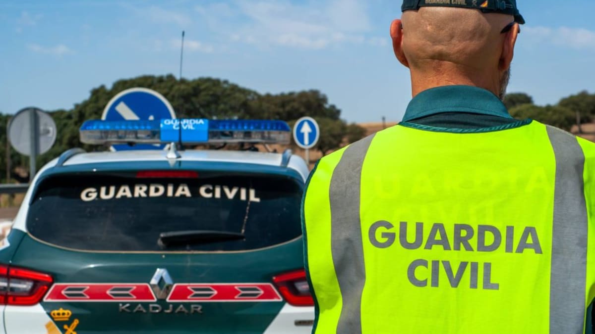 Si voy conduciendo estas Navidades y la policía me detiene, esto es lo que nunca debo responder: el consejo de un abogado