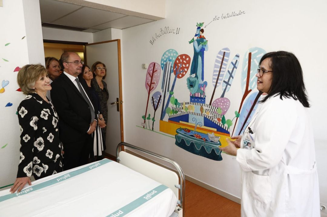 La Ministra de Sanidad visita el Hospital Infantil