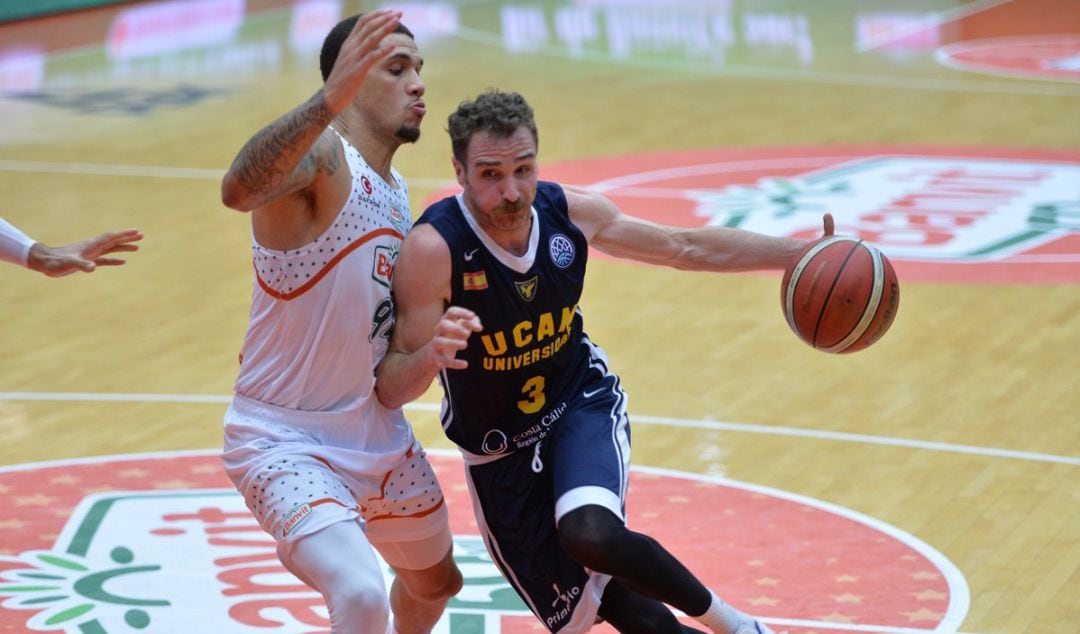 Instantánea del partido de ida