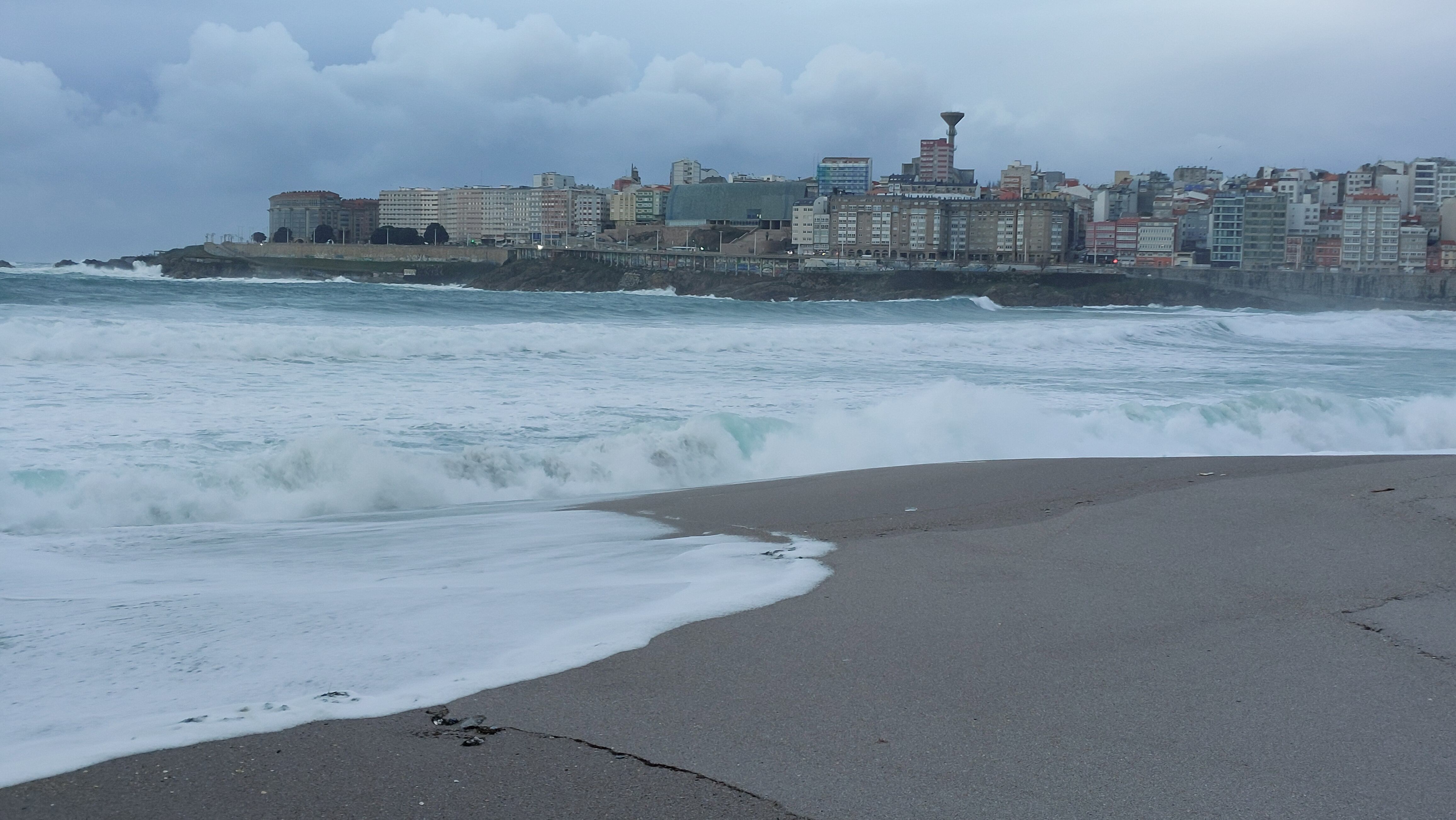 Paseo marítimo de A Coruña en día de temporal