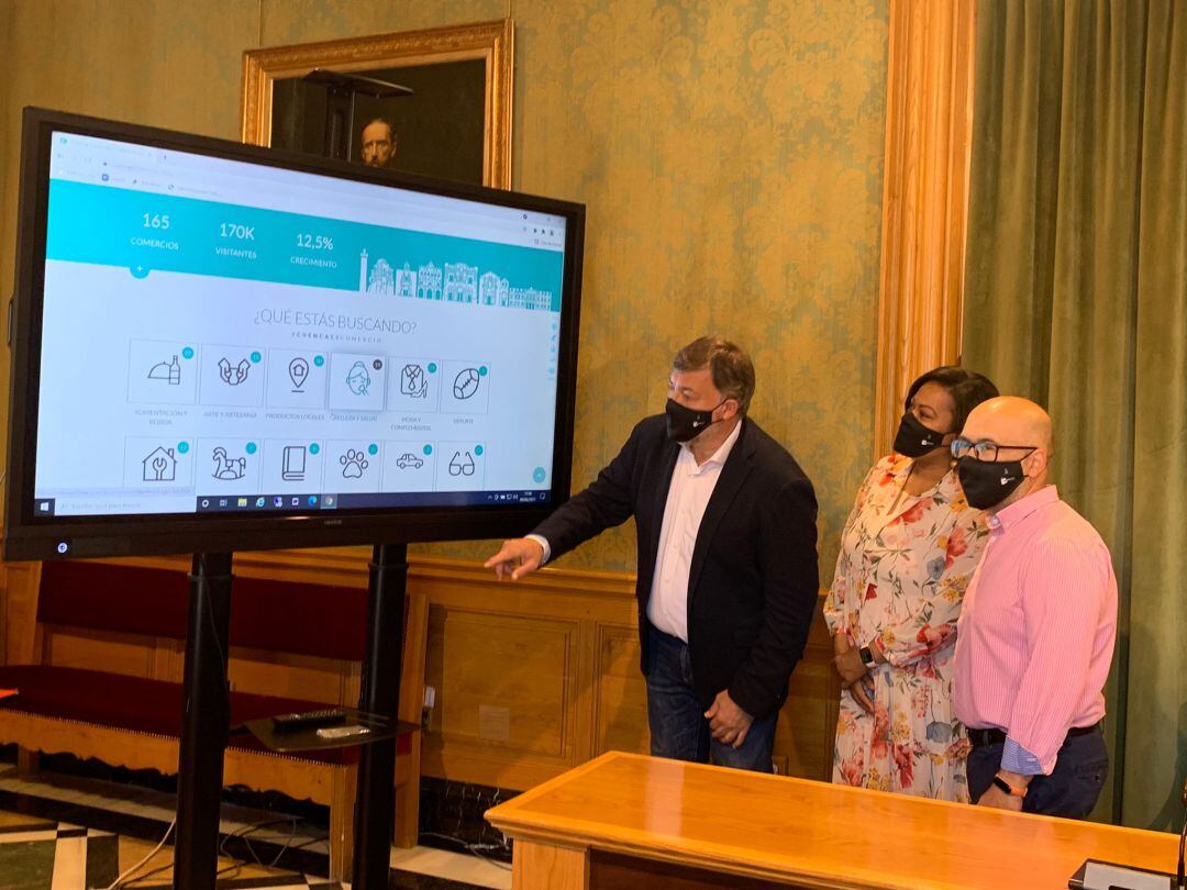 Presentación de la nueva web en el Ayuntamiento de Cuenca