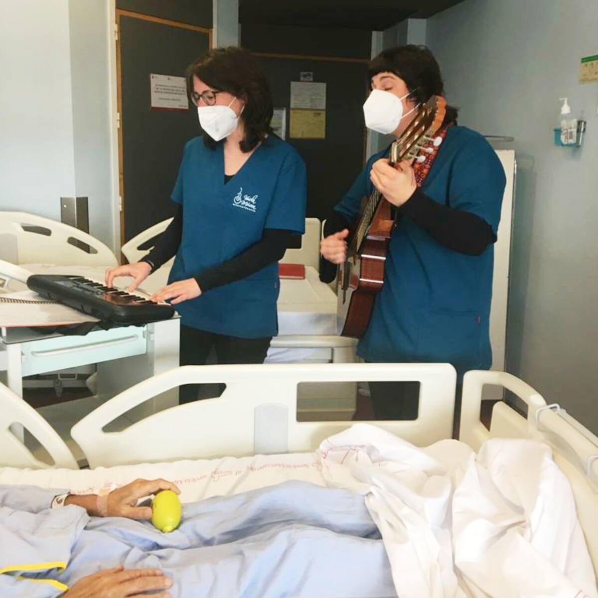 Música para mejorar la calidad de vida de pacientes hospitalizados y en cuidados paliativos