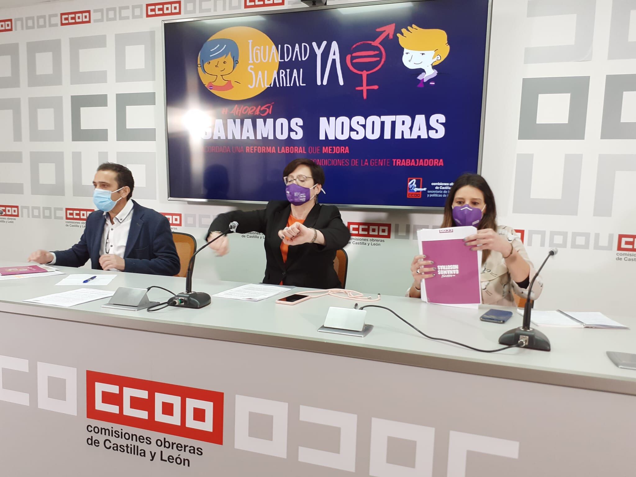 Responsables de CCOO del área de la mujer en la rueda de prensa