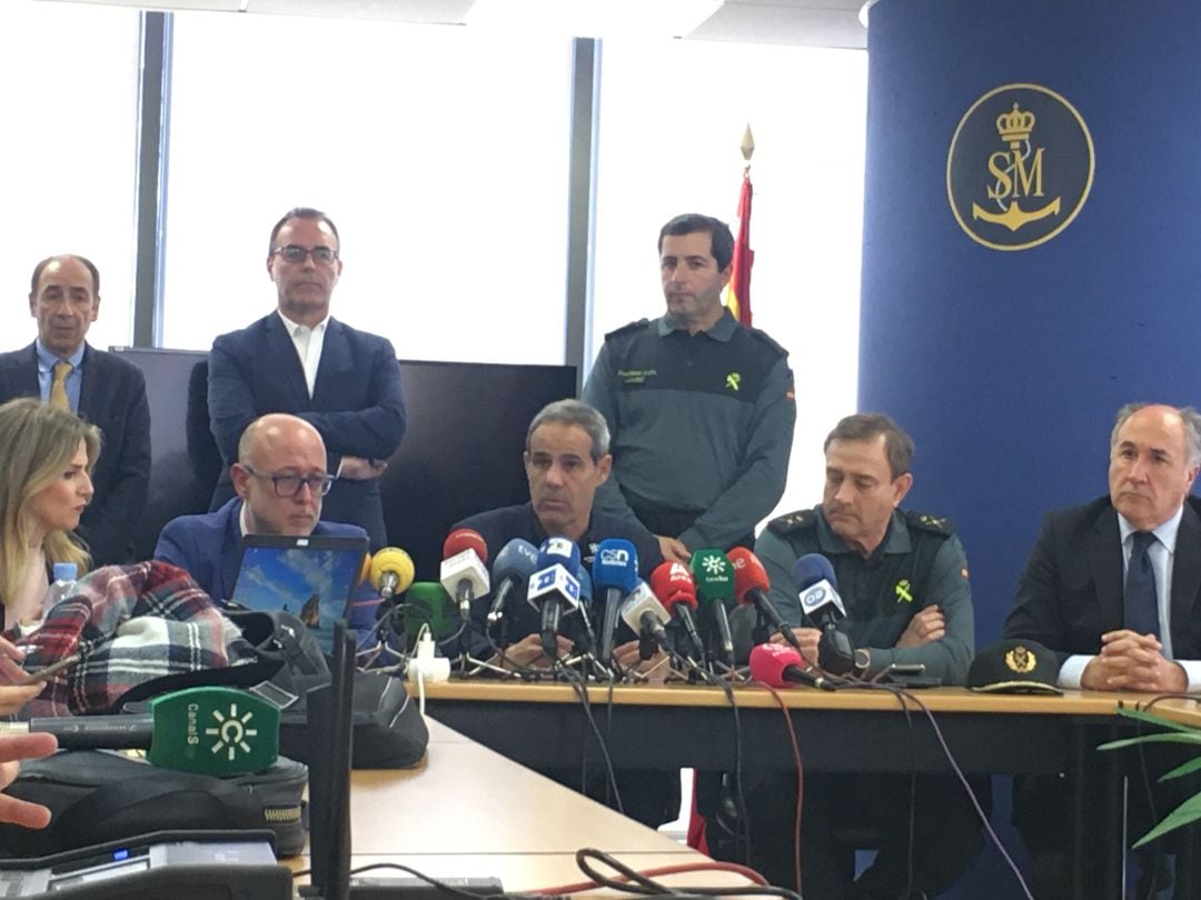 Ana Mestre(Delegada del Gobierno de la Junta en Cádiz), Jose Luis García(Director SASEMAR), José Pacheco (Subdelegado del Gobierno en Cádiz), Alfonso Rodríguez (General Guardia Civil), José Ignacio Landaluce (alcalde de Algeciras)