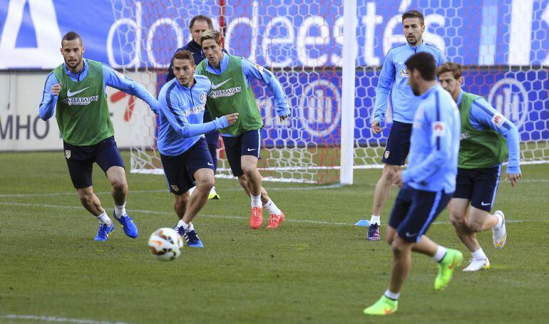 El Atlético prepara el partido ante el Valencia en el Vicente Calderón