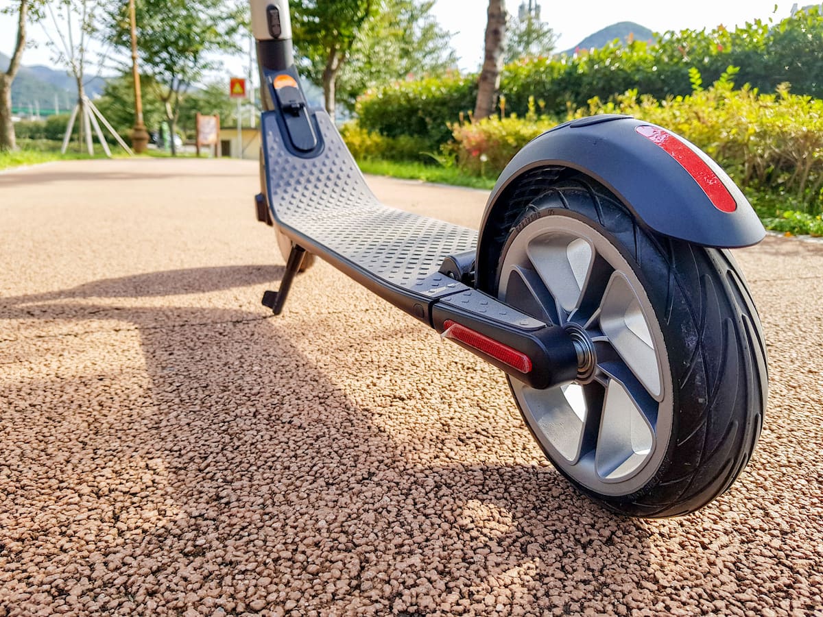 En diez localidades de la Comarca de Pamplona, multas de mil euros por no llevar la documentación obligatoria de patinetes