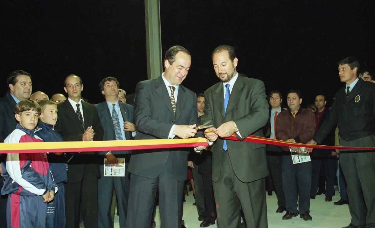 Inauguración de la Ciudad Deportiva del Albacete en marzo de 1998 por parte de José Bono, entonces presidente de Castilla-La Mancha y Juan Garrido, entonces alcalde de Albacete / Josema Moreno