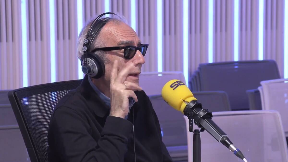 Juan José Millás acude a una feria de productos para la tercera edad y descubre el artículo estrella para los famosos: "Esto es lo mejor que hay"