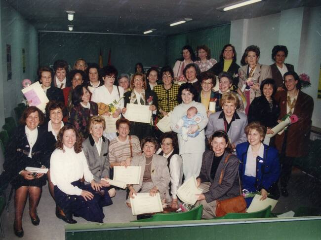 Las Amigas de la Lectura de Cuenca en 1992, un año después de su fundación.
