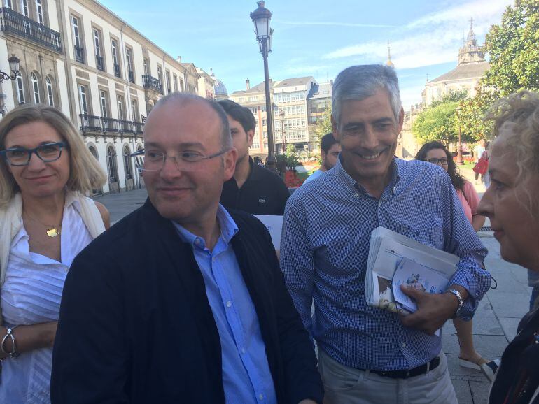 Miguel Tellado, secretario general del PPdG y Jaime Castiñeira, número ocho de las lista por Lugo