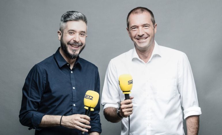 Manu Carreño, director de El Larguero y Dani Garrido, director de Carrusel Deportivo.