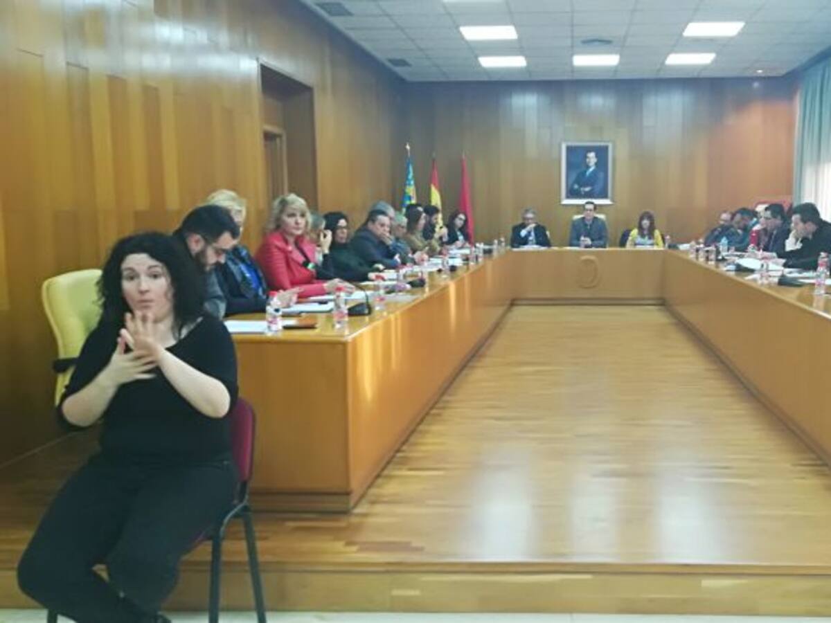 La Oposición de Elda comienza a estudiar los presupuestos municipales