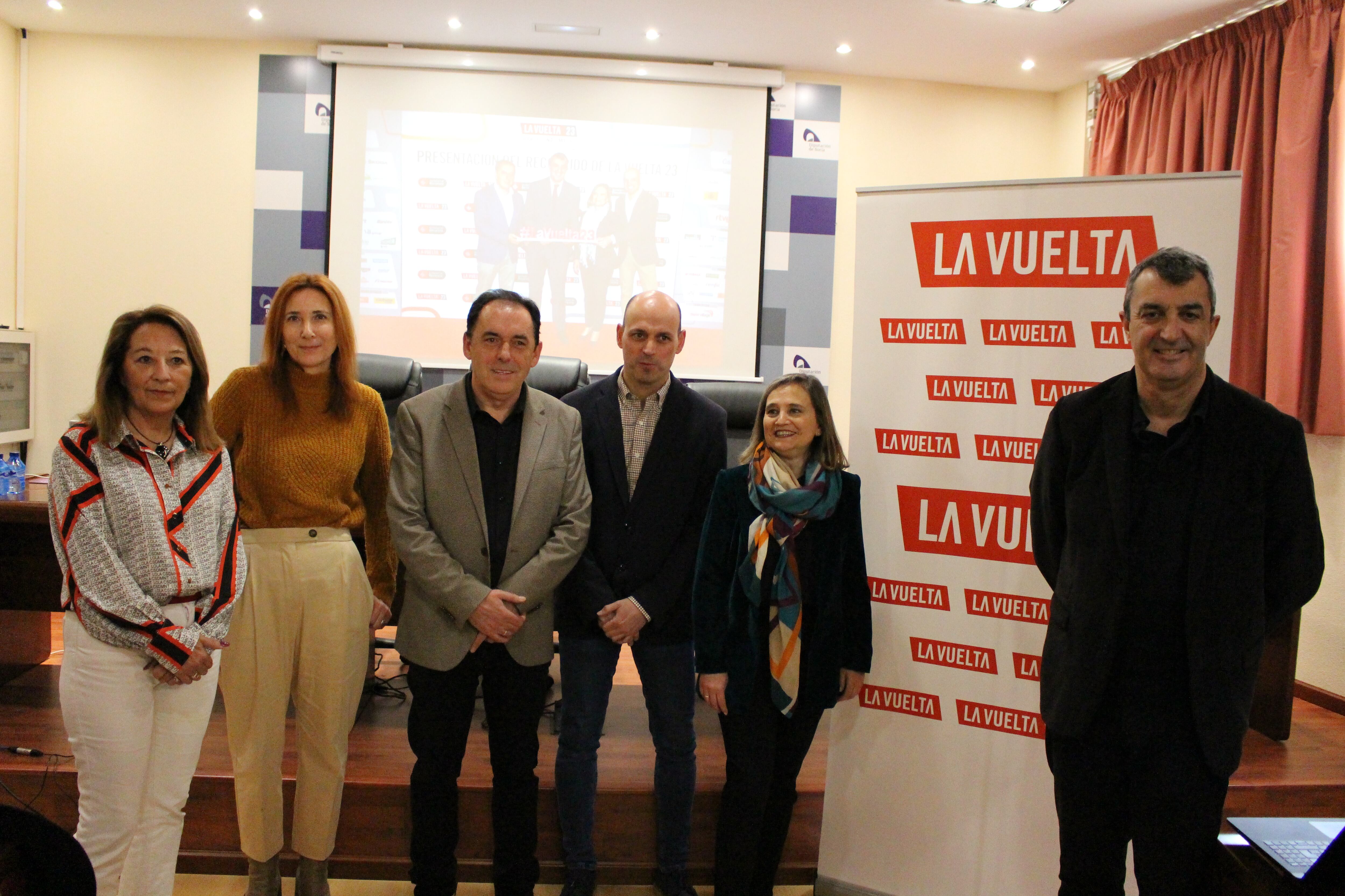 Presentación de las dos etapas de la Vuelta Ciclista en la provincia de Soria, con representantes de las diferentes entidades implicadas.