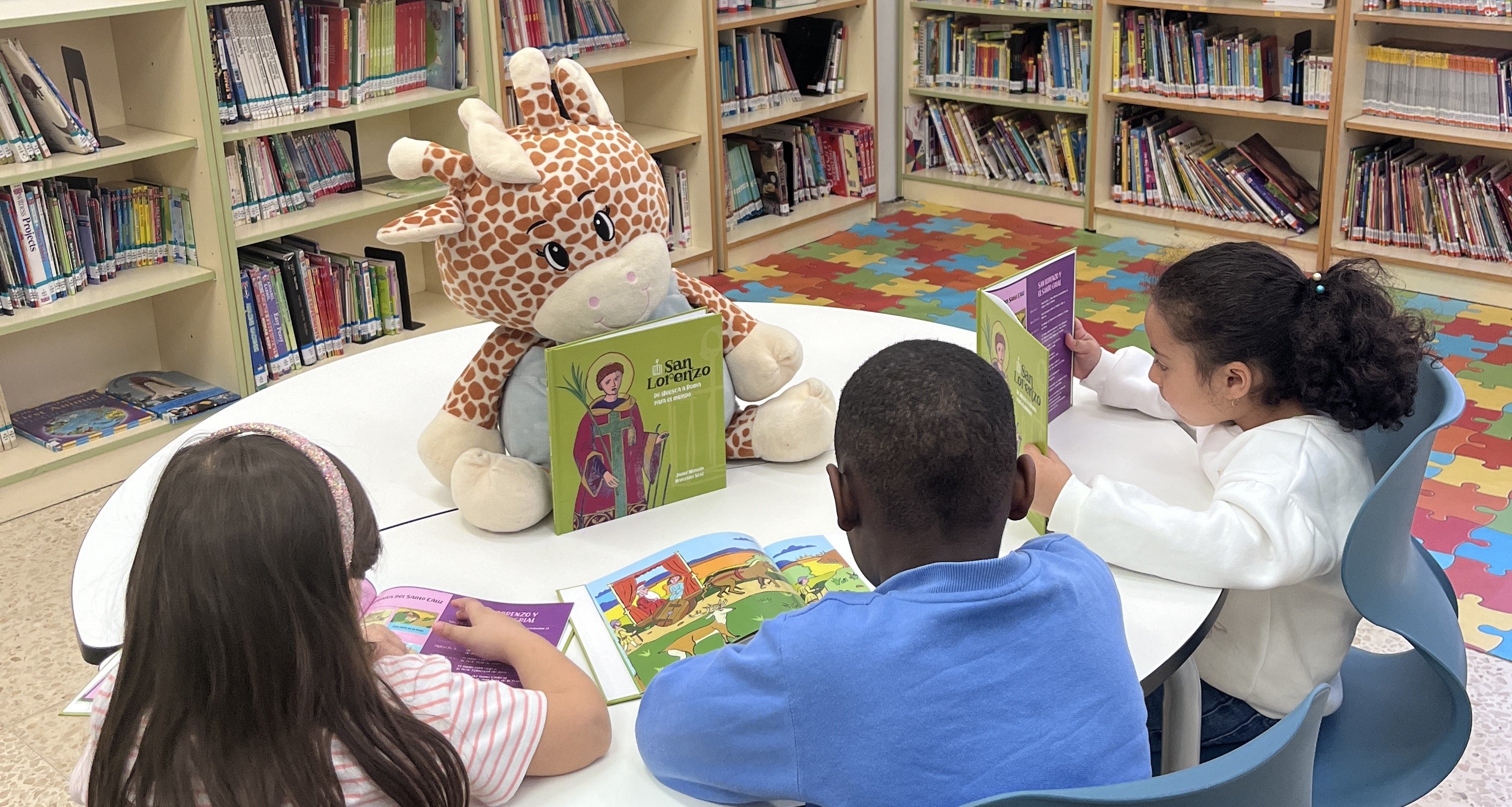 Alumnos del colegio San Vicente de Huesca conoce la figura del patrón San Lorenzo