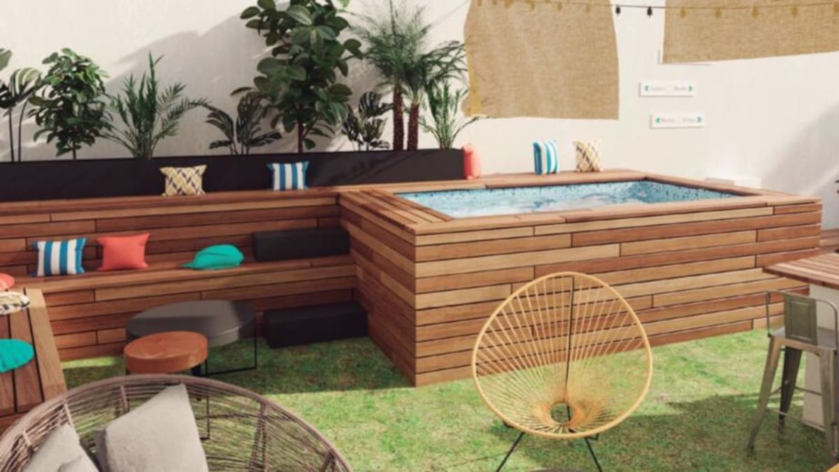 Precintan el "hostel" de Cádiz que pretendía instalar una piscina sin permiso