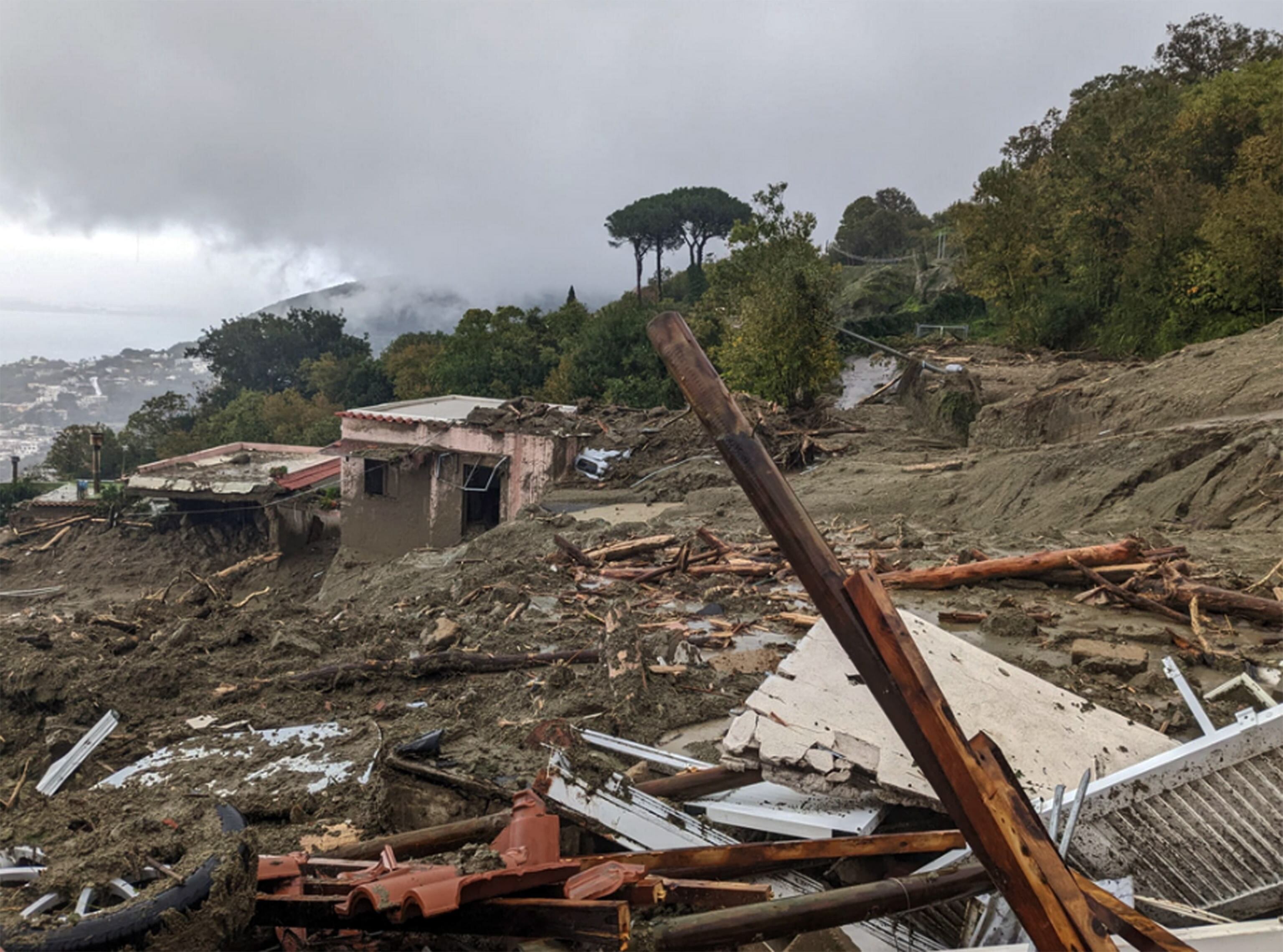 Imágenes de los destrozos en Casamicciola, Italia, tras las fuertes lluvias torrenciales