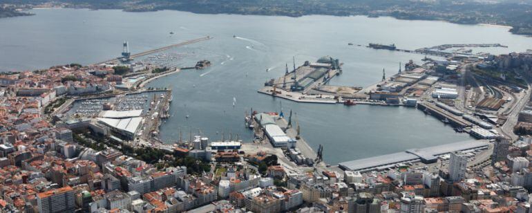 Vísta aérea del Puerto urbano de A Coruña