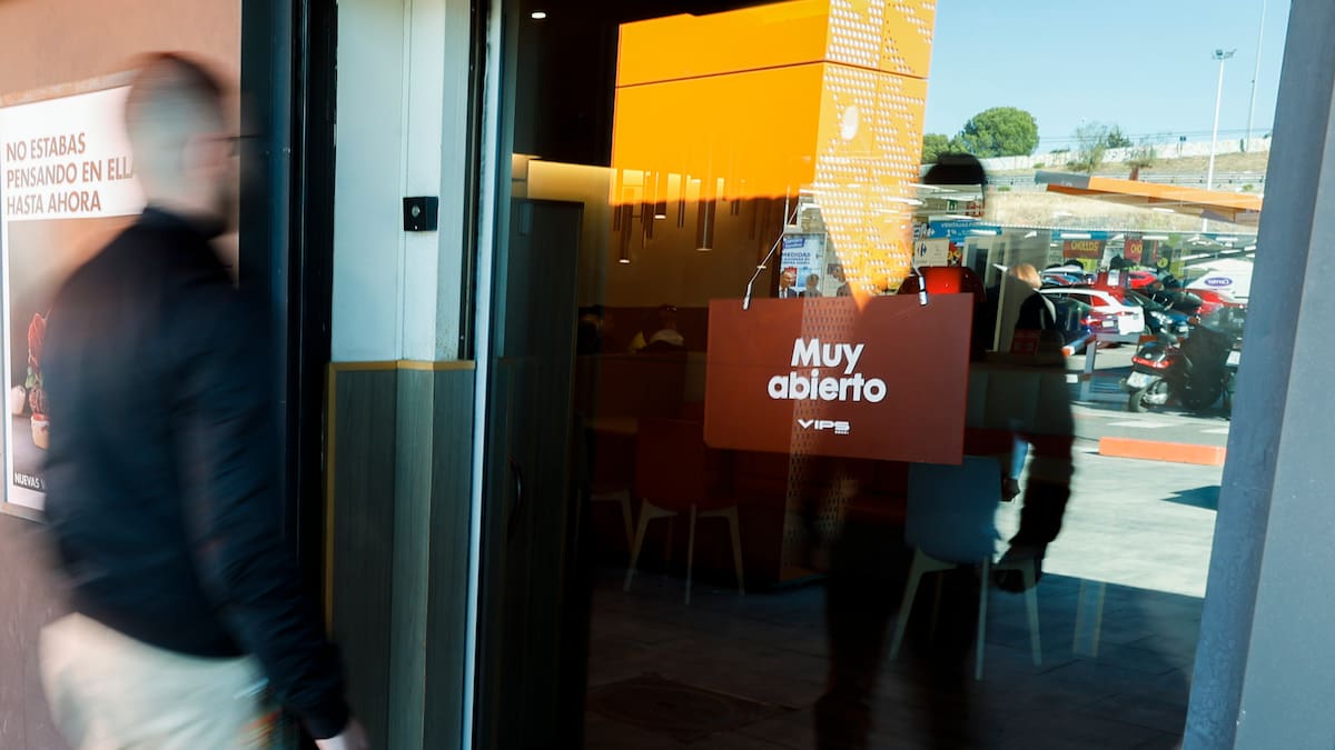 Menos comercio local en Bizkaia pero más puestos de trabajo en el sector