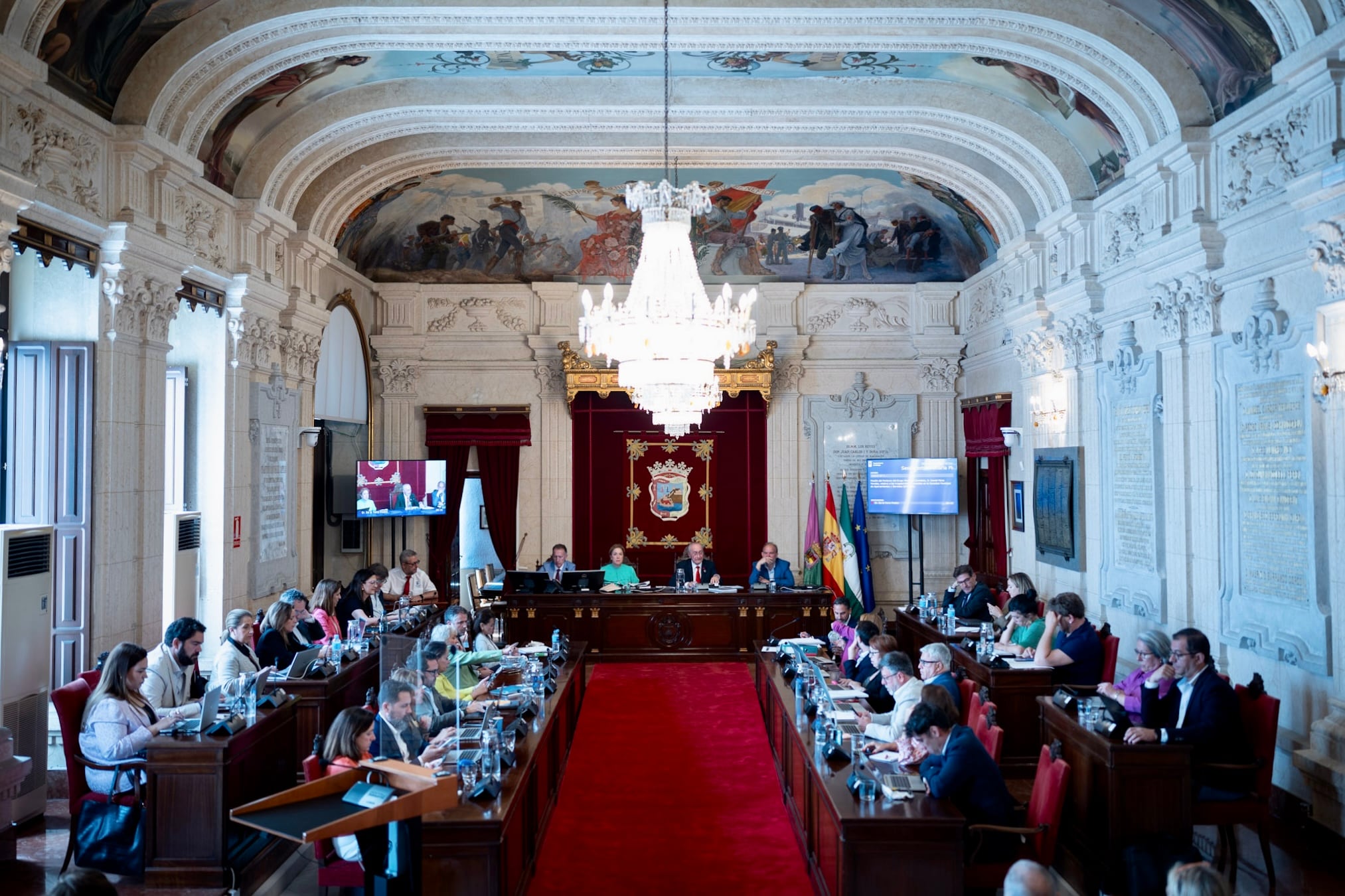 Pleno extraordinario en el ayuntamiento de Málaga sobre las irregularidades en la Sociedad Municipal de Aparcamientos (Smassa). Ayuntamiento de Málaga.