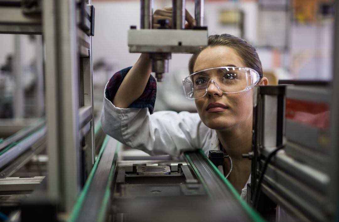 Sólo el 4% de las mujeres se ven ejerciendo una profesión de ciencias, tecnolgía, ingeniería o matemáticas 