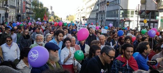 Imágenes de la marcha en Madrid avanzando hasta la Puerta del Sol.