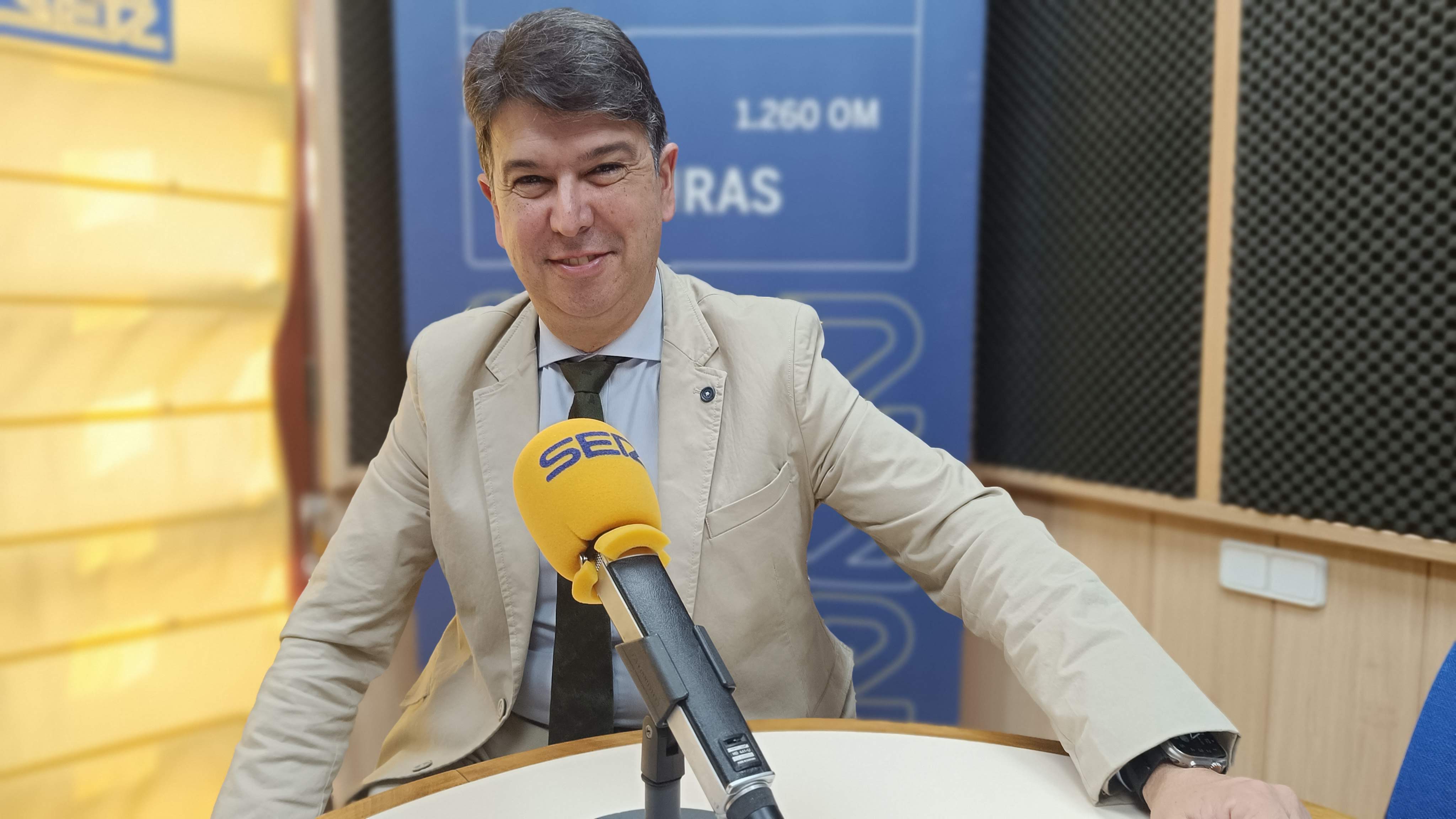 Dr. José Manuel Montero, neurocirujano de de IENSA, Instituto de Estudios Neurológicos.