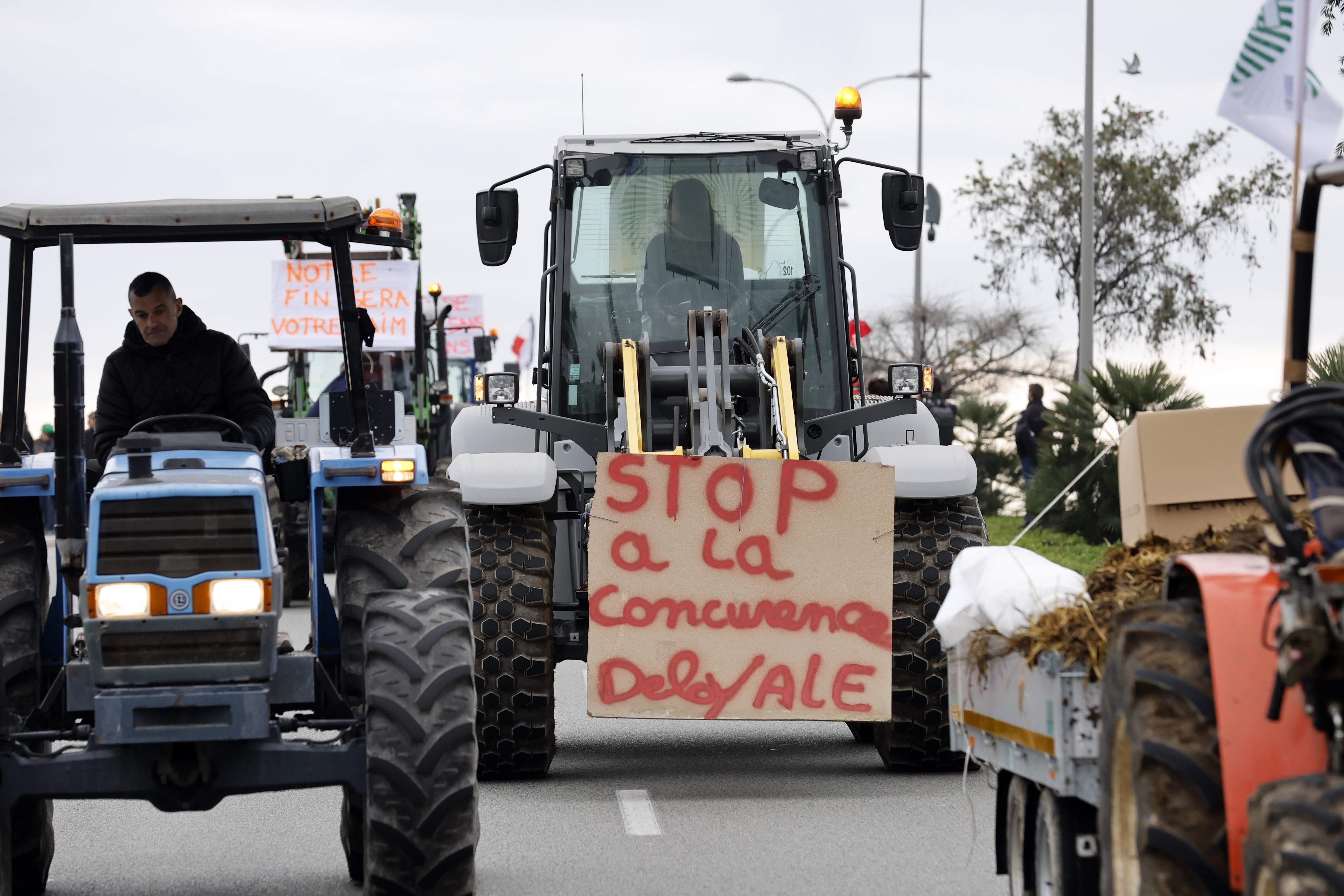 Protestas en Niza (Francia) EFE/EPA/SEBASTIEN NOGIERA