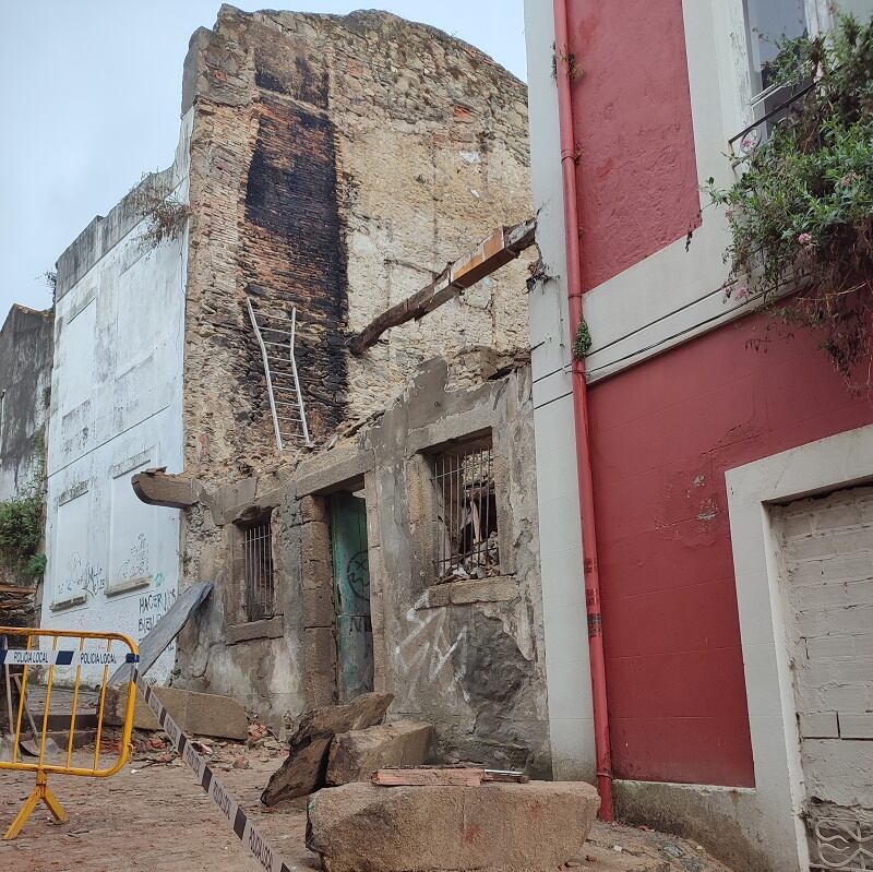 Así se encuentra el número 7 de la calle Murillo esta mañana