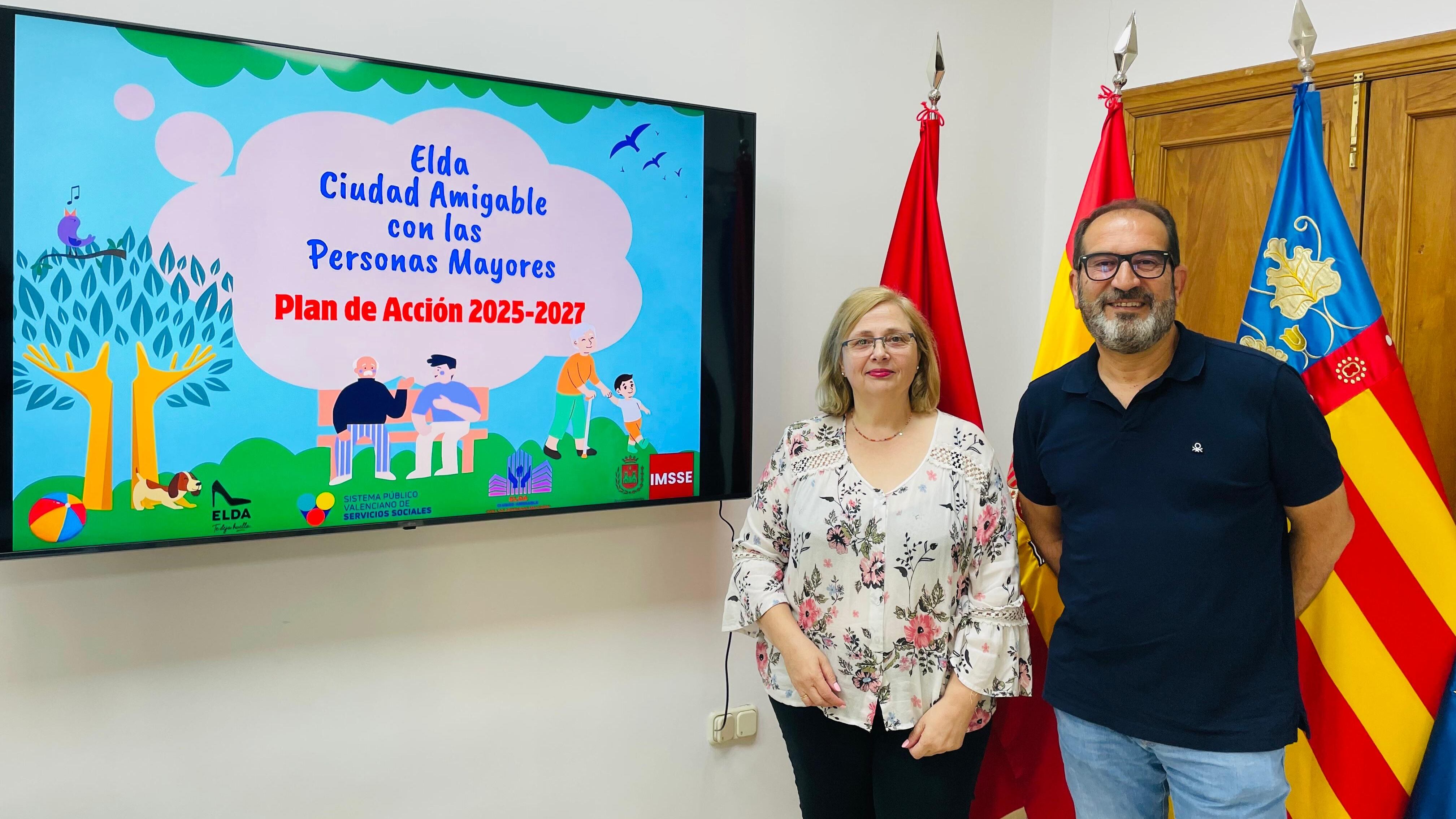 Mari Cruz Cerdá, técnico del IMSSE, junto a David Guardiola, concejal de Bienestar Social