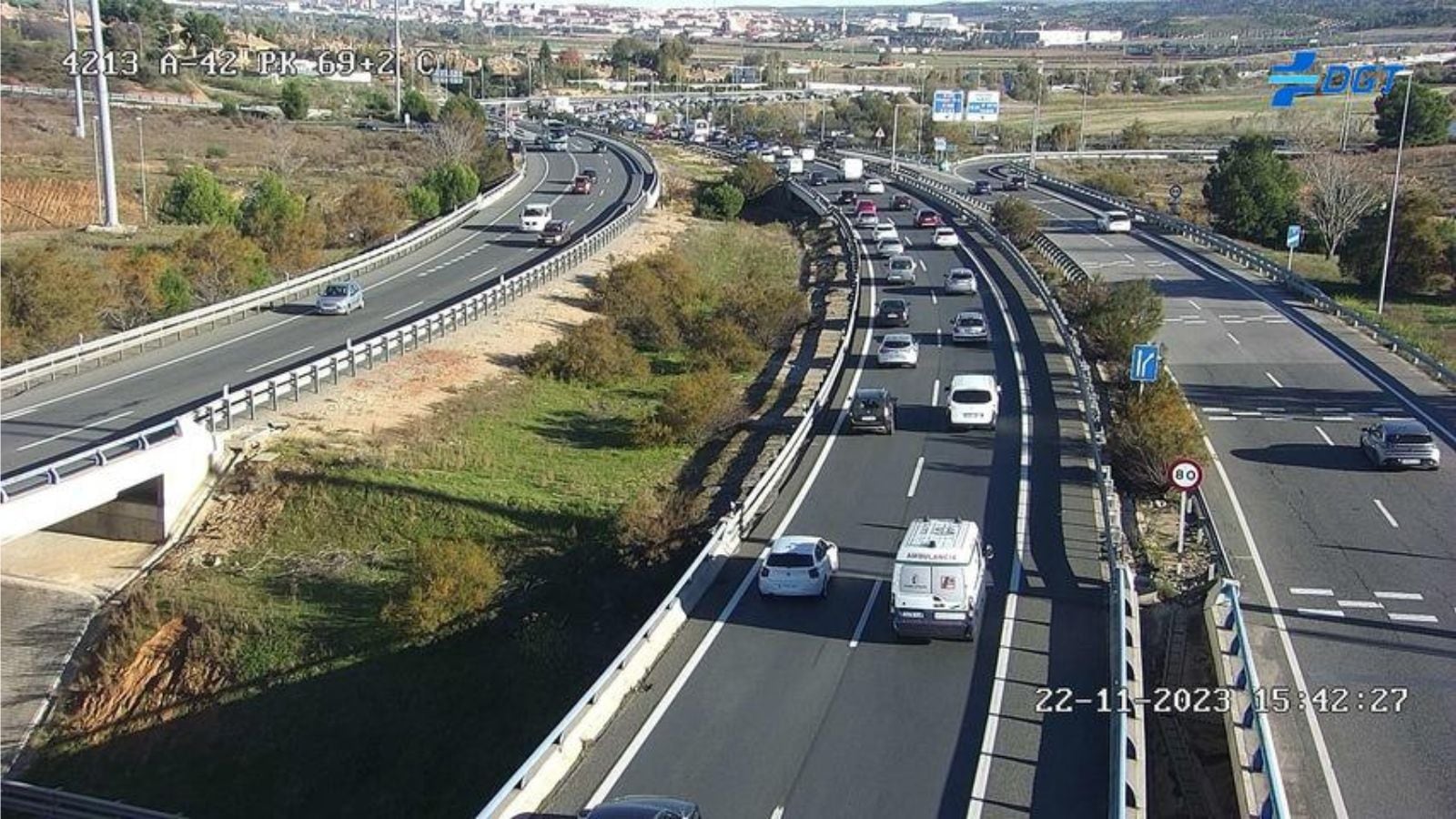 Imagen de las cámaras de la DGT, tras más de una hora de atascos