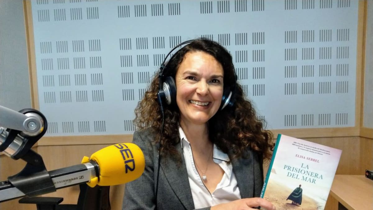 Elisa Sebbel nos habla de 'La prisionera del mar' y nos descubre un drama olvidado de nuestra historia