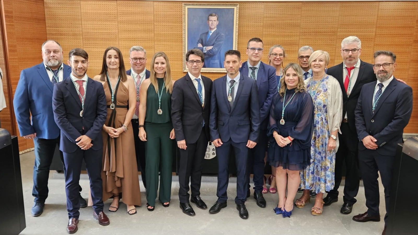 Foto del nuevo equipo de gobierno de San Vicente del Raspeig formado por PP y Vox