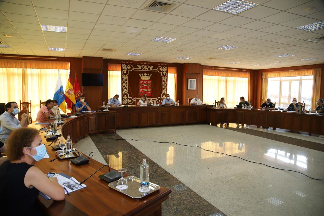 Un momento de la reunión de coordinación en el Cabildo de Lanzarote.