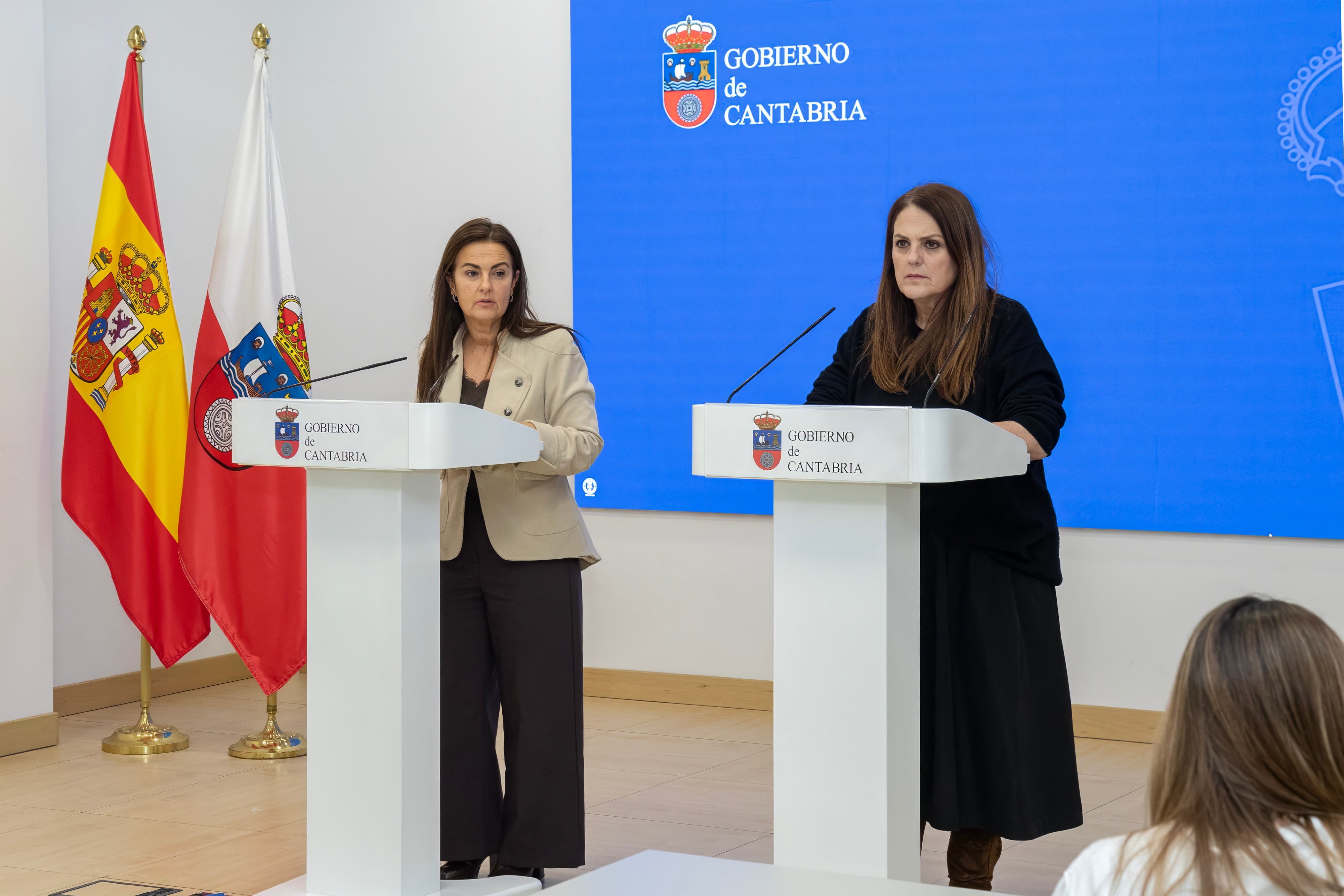La consejera de Inclusión Social y la directora del ICASS han comparecido esta tarde en rueda de prensa.