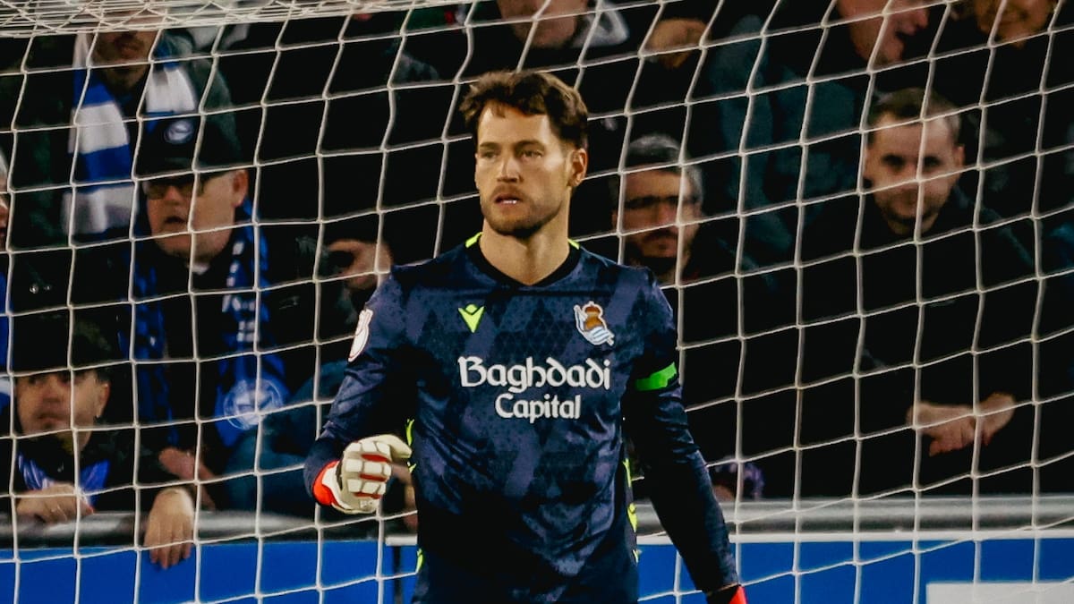 Álex Remiro abre de nuevo el debate de la Selección y mete a la Real Sociedad en semifinales tras una remontada ante el Alavés (2-3)