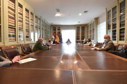 Reunión de la presidenta del Gobierno de La Rioja con los colectivos representantes del Diálogo Social.