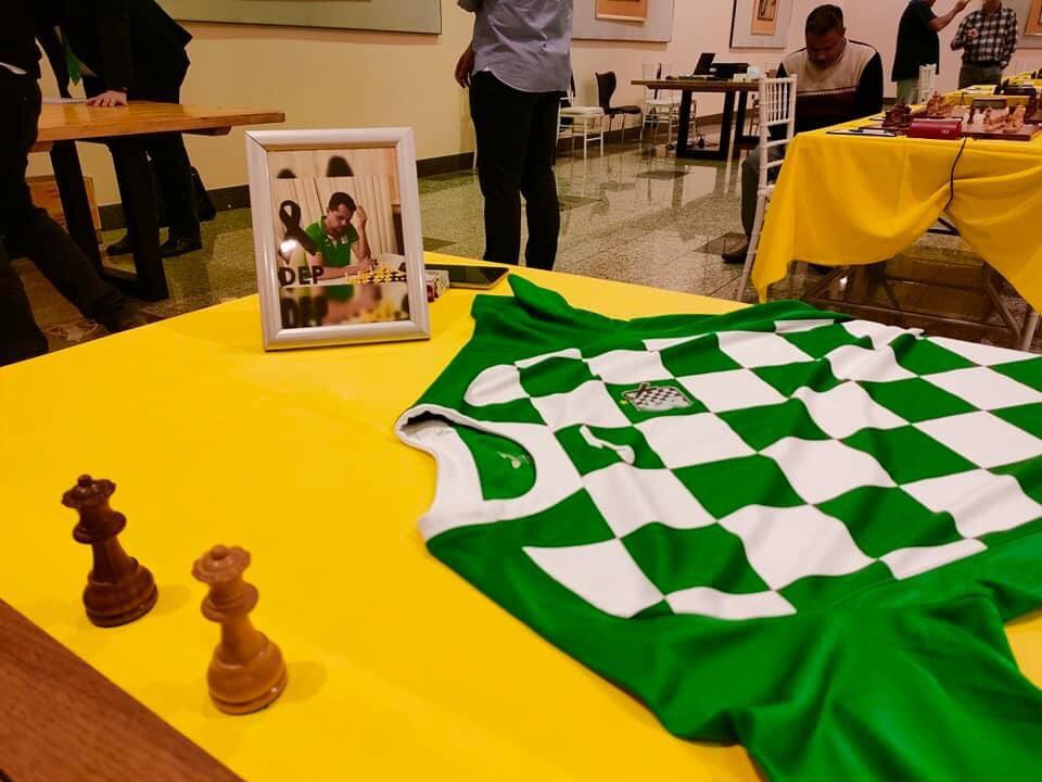 Homenaje a Emilio Sánchez en la Mesa Uno del torneo