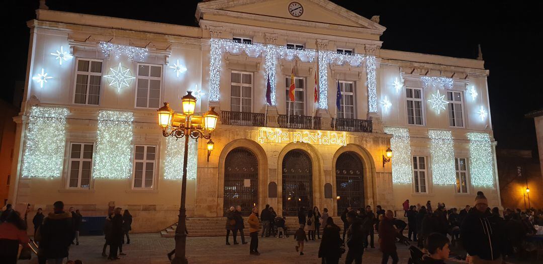 La página web desarrollada por la Concejalía de Cultura, Turismo y Fiestas para la Navidad incorpora hoy un nuevo contenido exclusivo consistente en diez vídeos musicales protagonizados por grupos locales