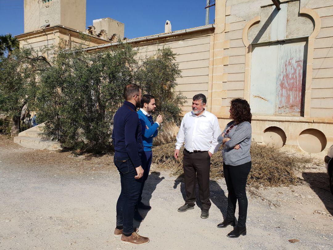 Visita de los concejales de CS a Riegos El Progreso