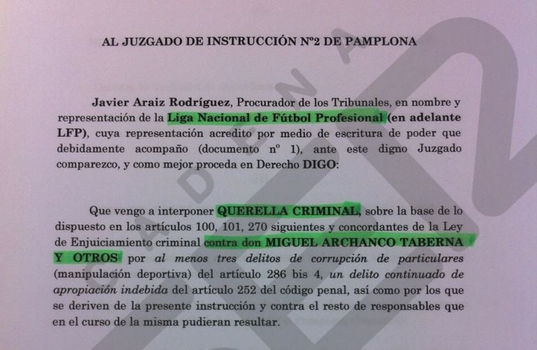 Primera página de la querella de la Liga contra Osasuna. Se menciona en primer lugar a Miguel Archanco y se le acusan tres delitos de corrupción de particulares