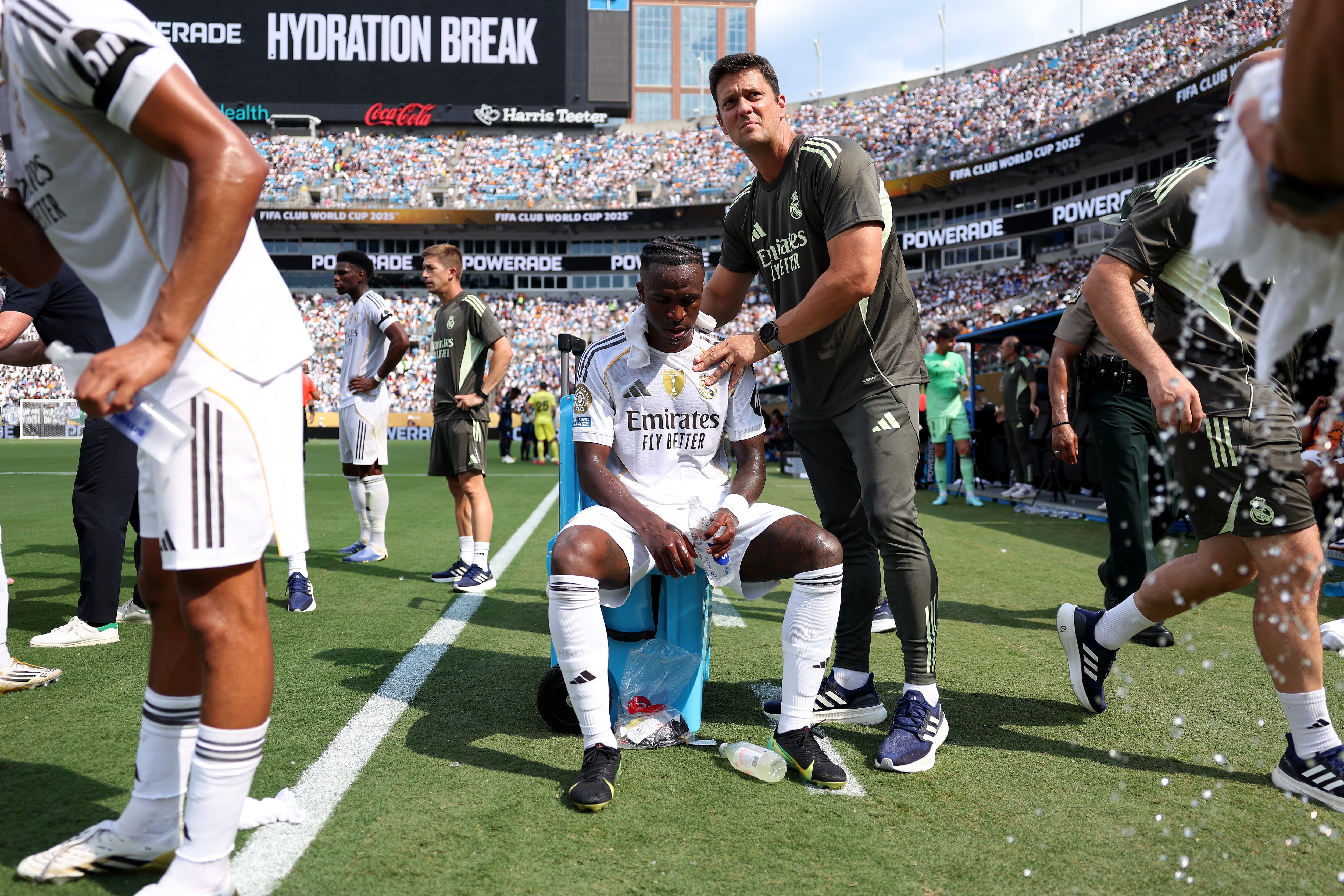 Pausa de hidratación del Real Madrid en el Mundial de Clubes