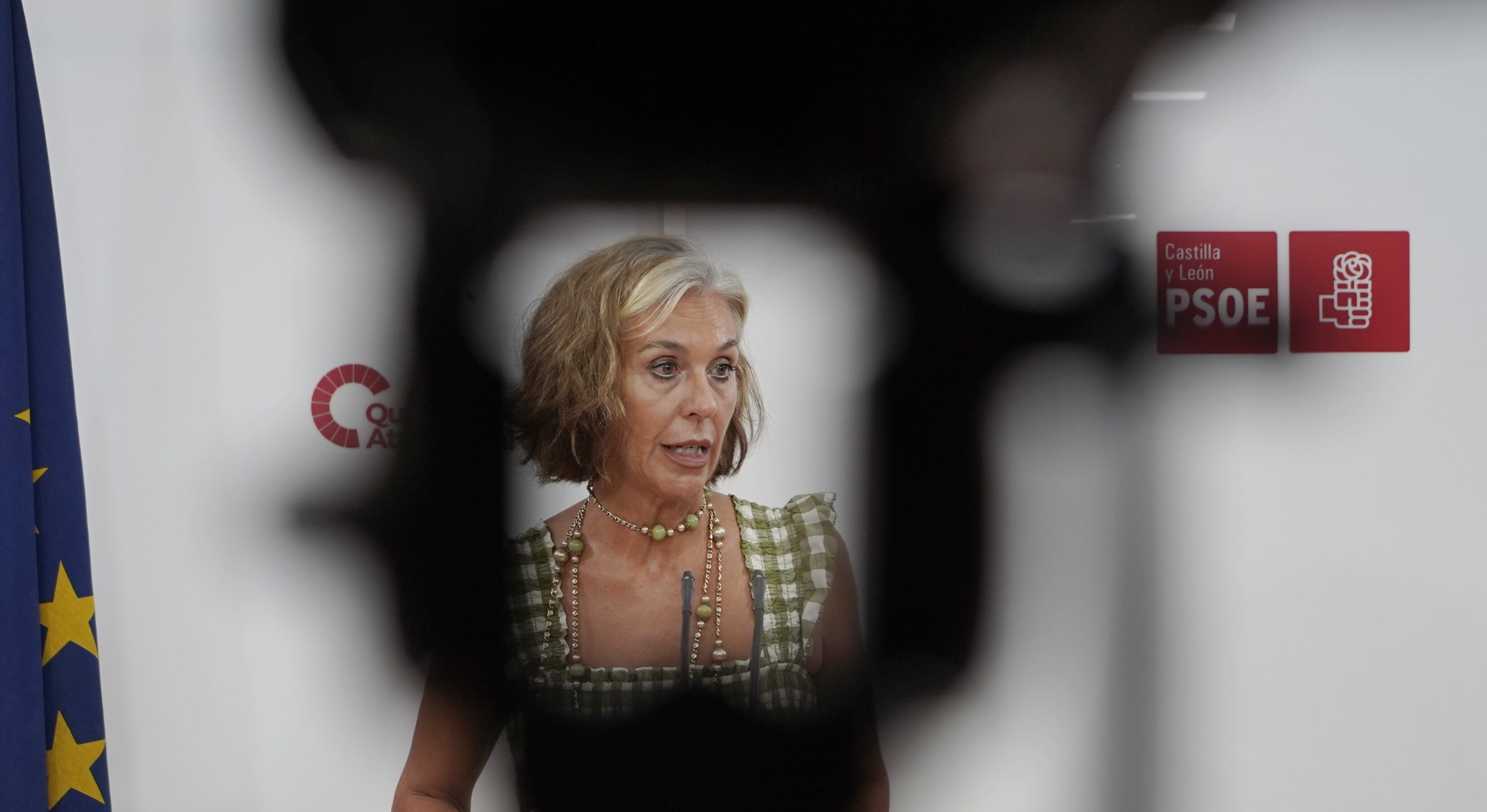 La secretaria de Vivienda del PSOECyL, Ana Casado, analiza diversos asuntos relacionados con la política de la vivienda de la Junta