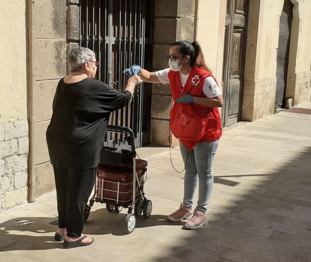 Las personas mayores de 65 años son el colectivo más vulnerable durante esta crisis social provocada por el COVID-19