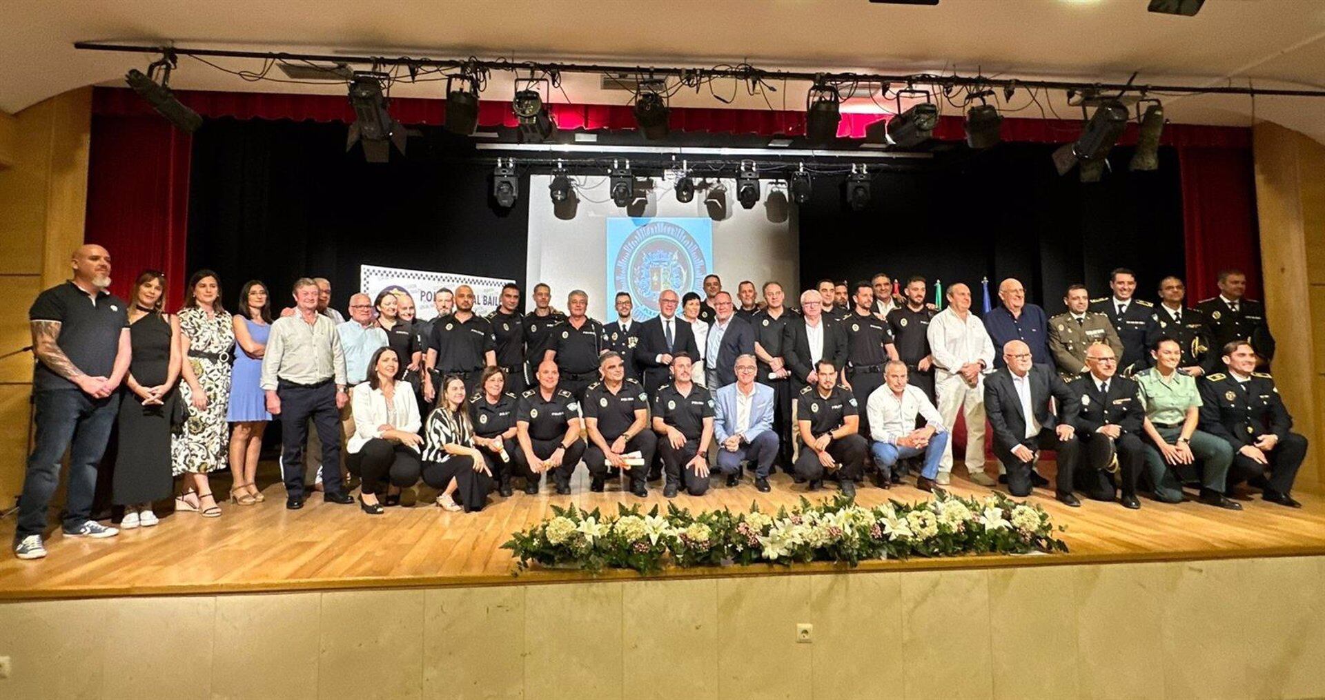 Acto con la Policía Local de Bailén