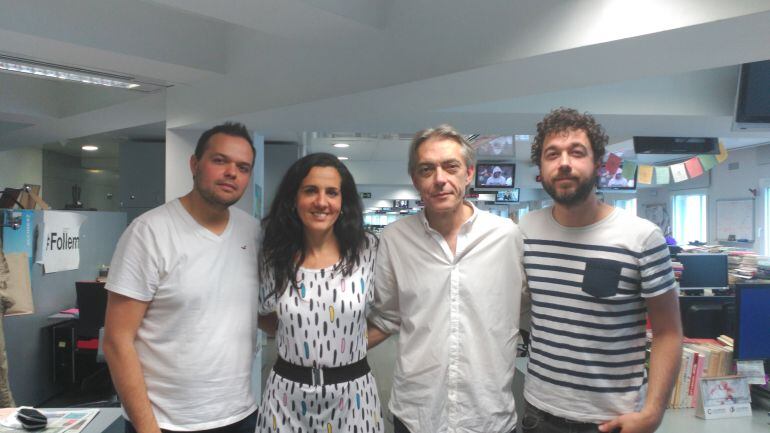 Elena Jiménez y Javier Olmedo (centro) con los regentes de ContraClub 