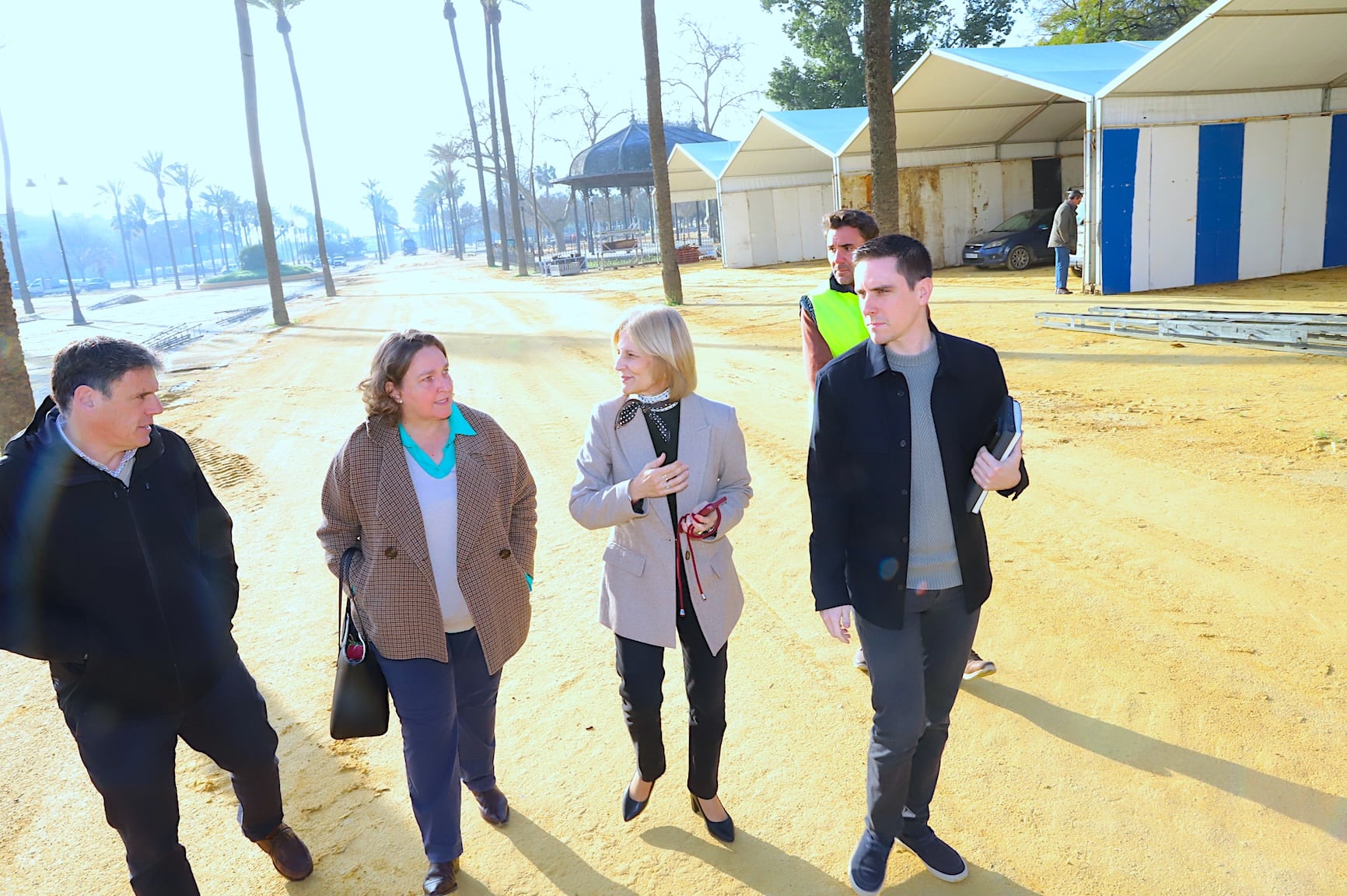 Visita a las obras de renovación del albero en el Parque González Hontoria