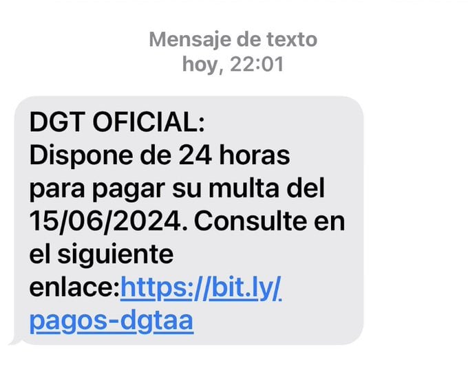 La Policía Nacional alerta de una nueva estafa para el pago de multas por SMS en el plazo de 24 horas.