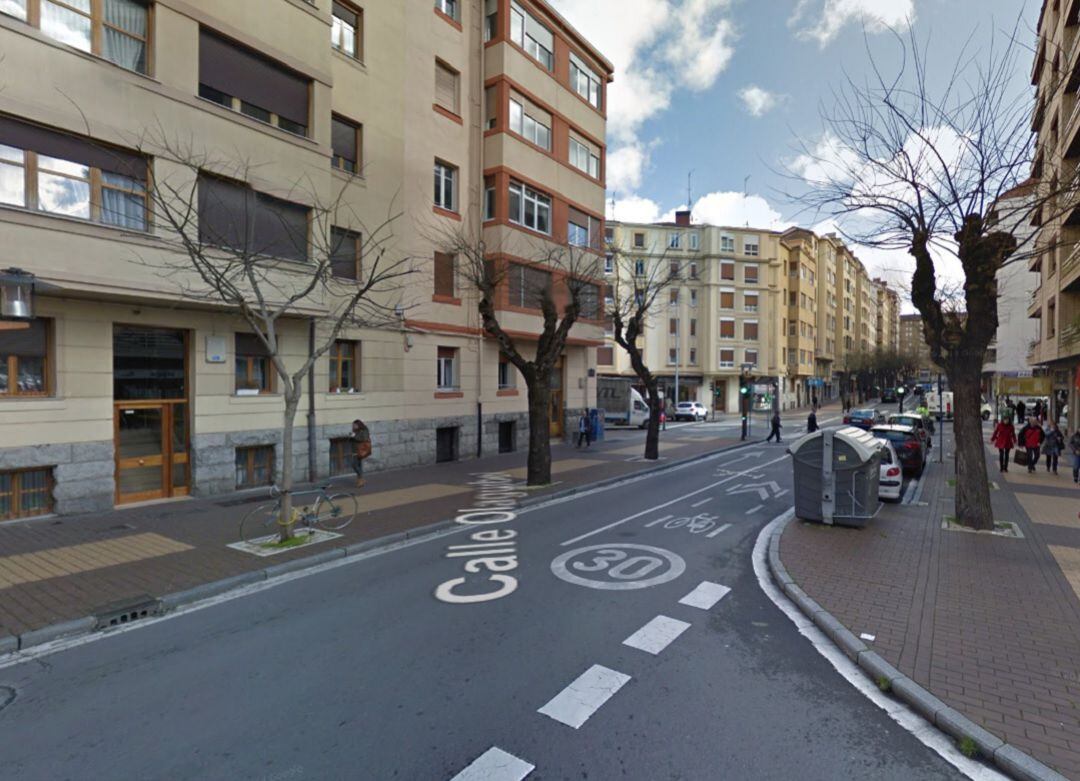 La Calle Olaguíbel es una de las zonas 30 de Vitoria