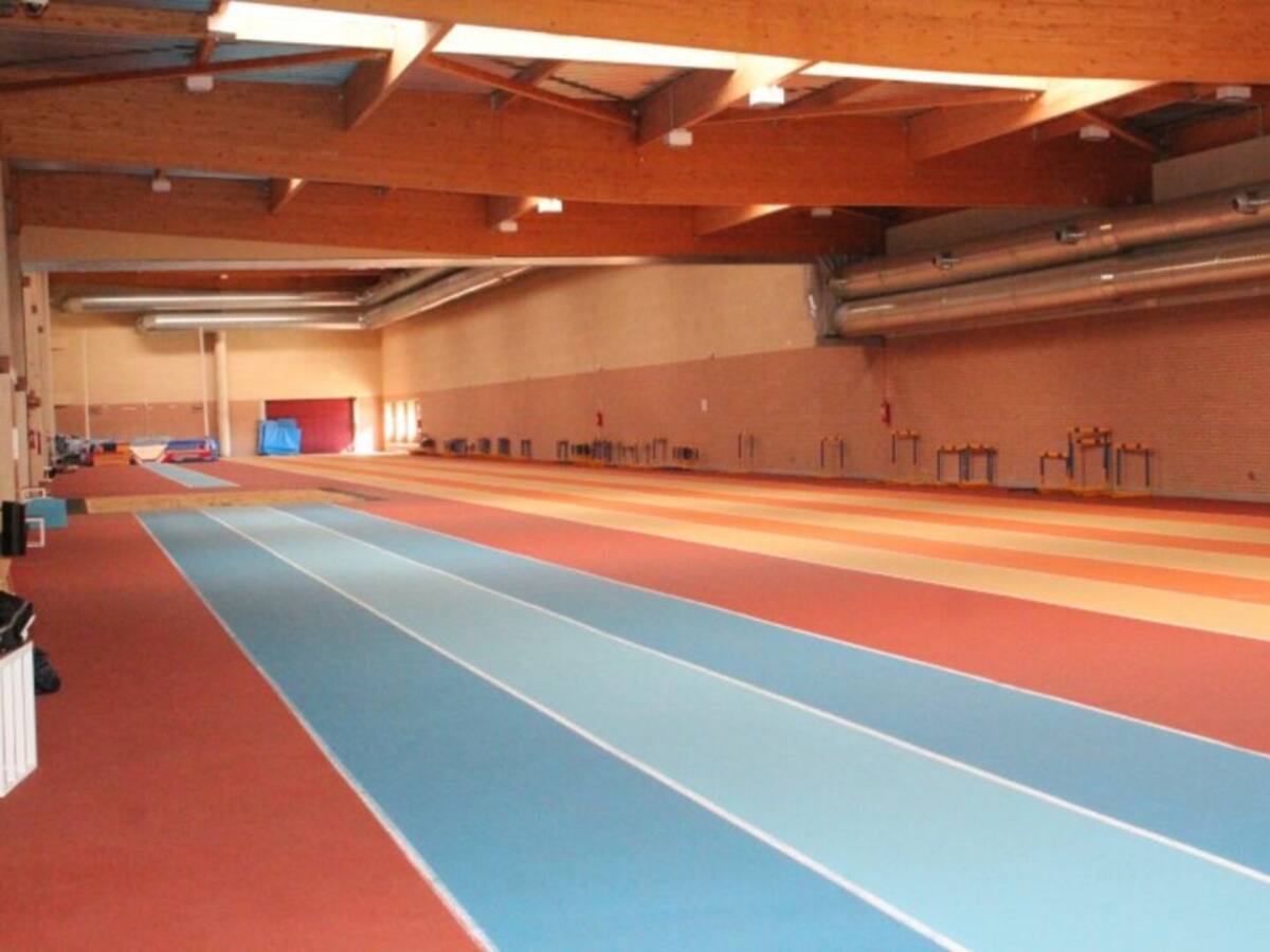 25 deportistas reabren el CAR de León